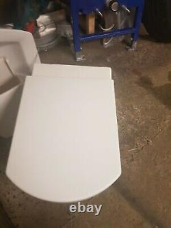 Geberit Duofix toilet seat and frame1.12m