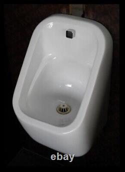 RAK Series 600 Wall Hung Urinal 310mm Wide Alpine White S600URCT