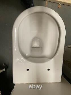 VILLEROY & BOCH Wall Hung Toilet O. NOVO & TOILET SEAT CW HINGES WHITE 9M35S10